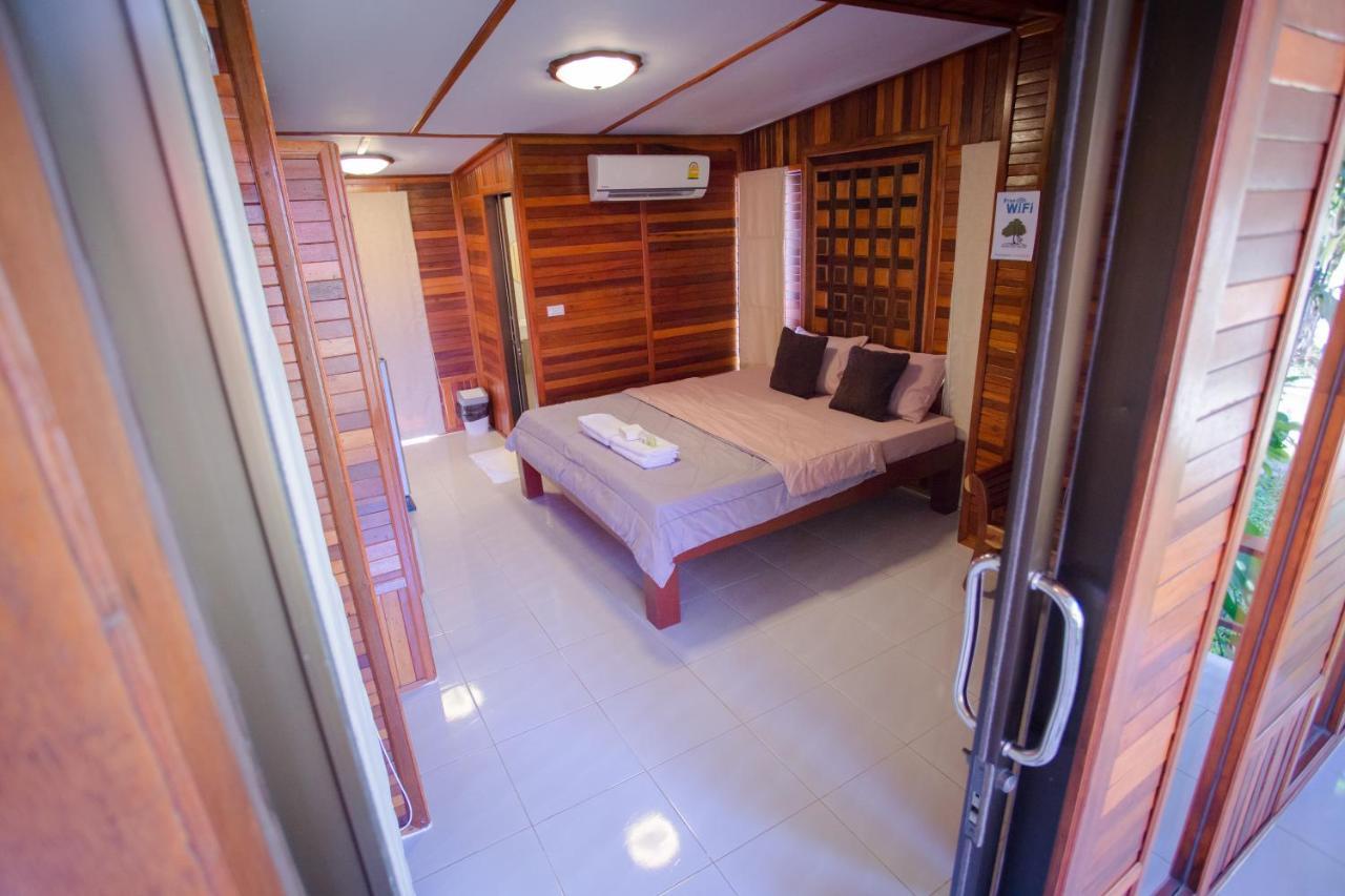 Romyen House Hotel บ้านหนองน้ำขุ่น ภายนอก รูปภาพ