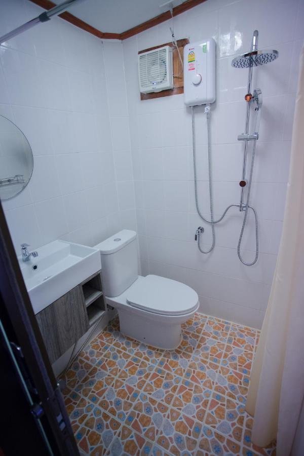 Romyen House Hotel บ้านหนองน้ำขุ่น ภายนอก รูปภาพ